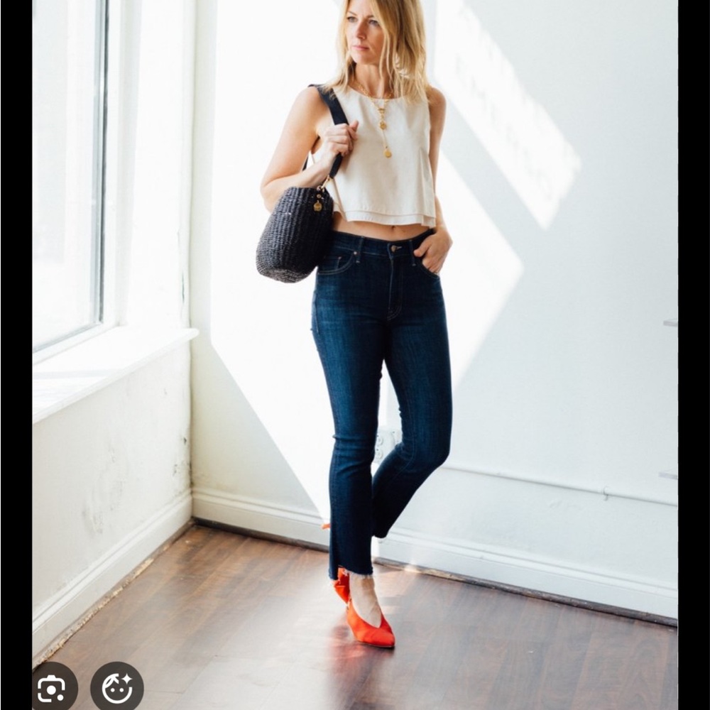 • Mother • Women’s The Insider Crop Step Fray Jeans
Clean Sweep 26